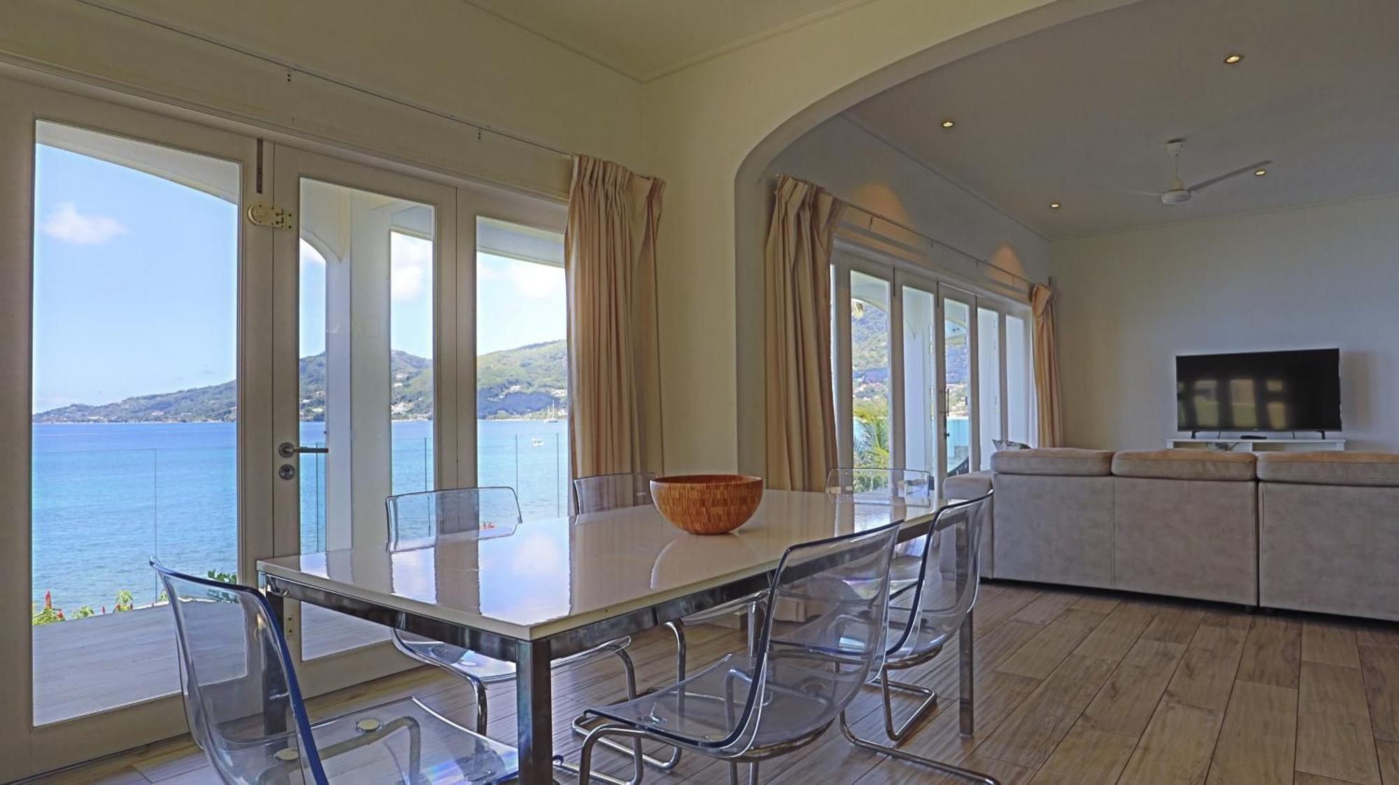 Vallonend Beachfront Villa With Excellent View Бель-Омбр Экстерьер фото