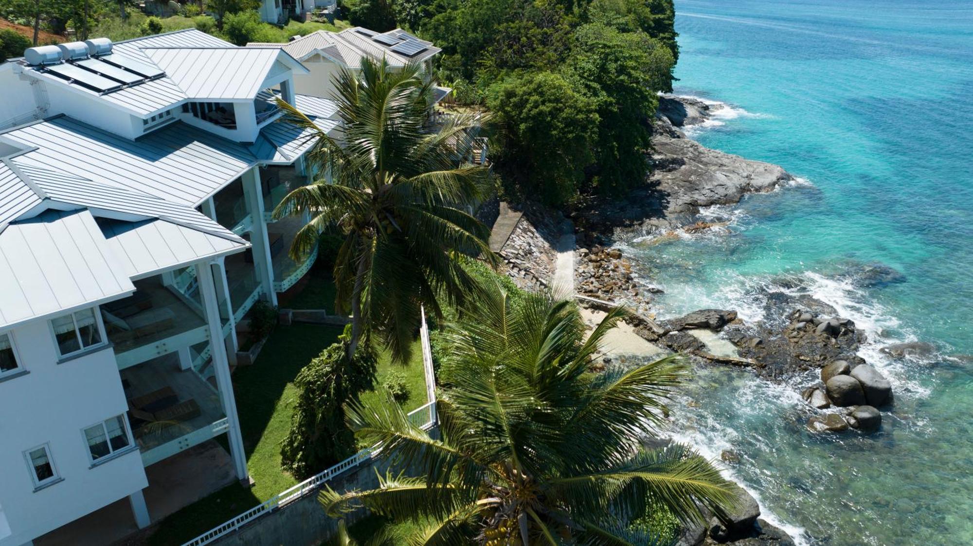 Vallonend Beachfront Villa With Excellent View Бель-Омбр Экстерьер фото