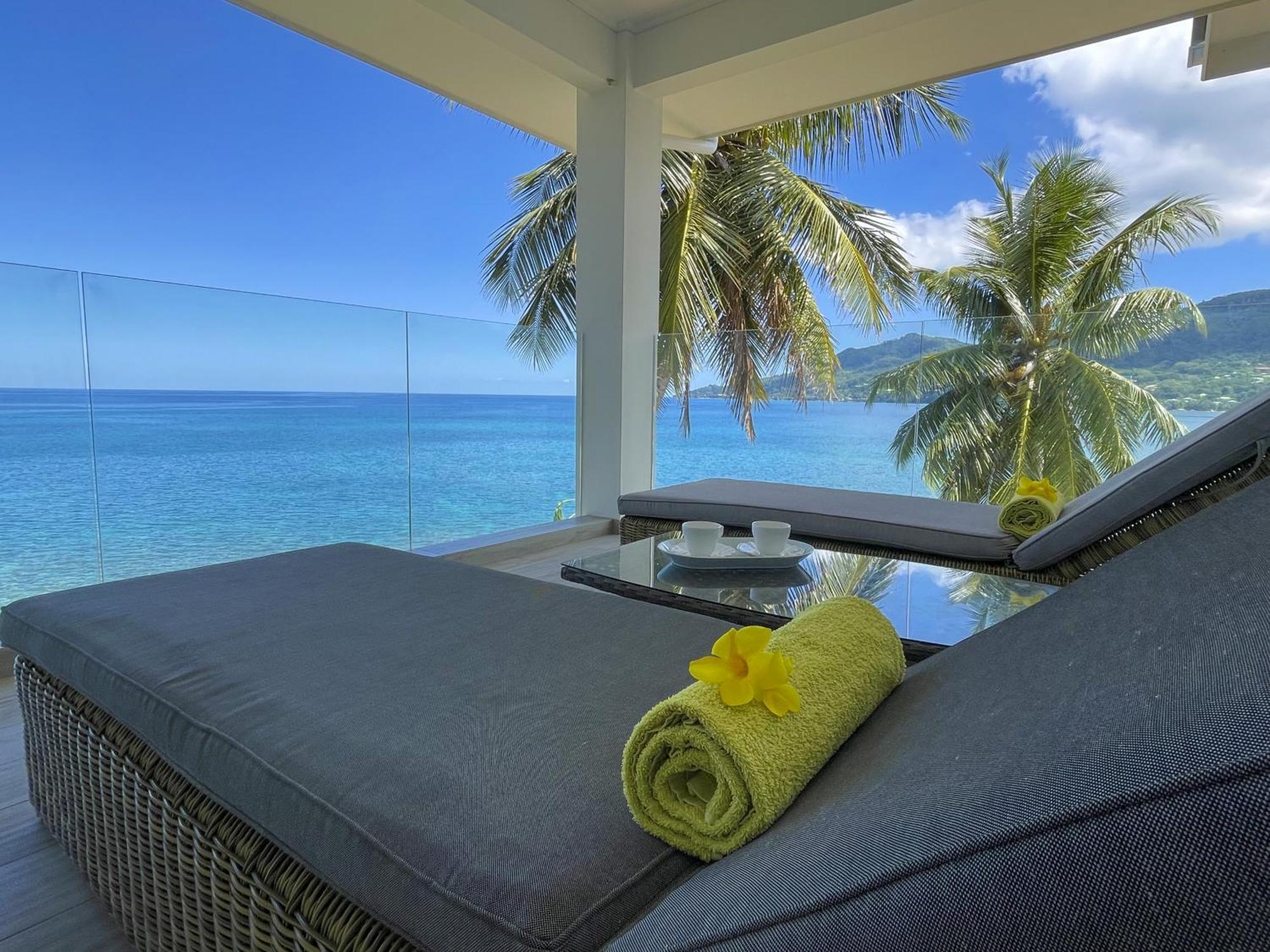 Vallonend Beachfront Villa With Excellent View Бель-Омбр Экстерьер фото