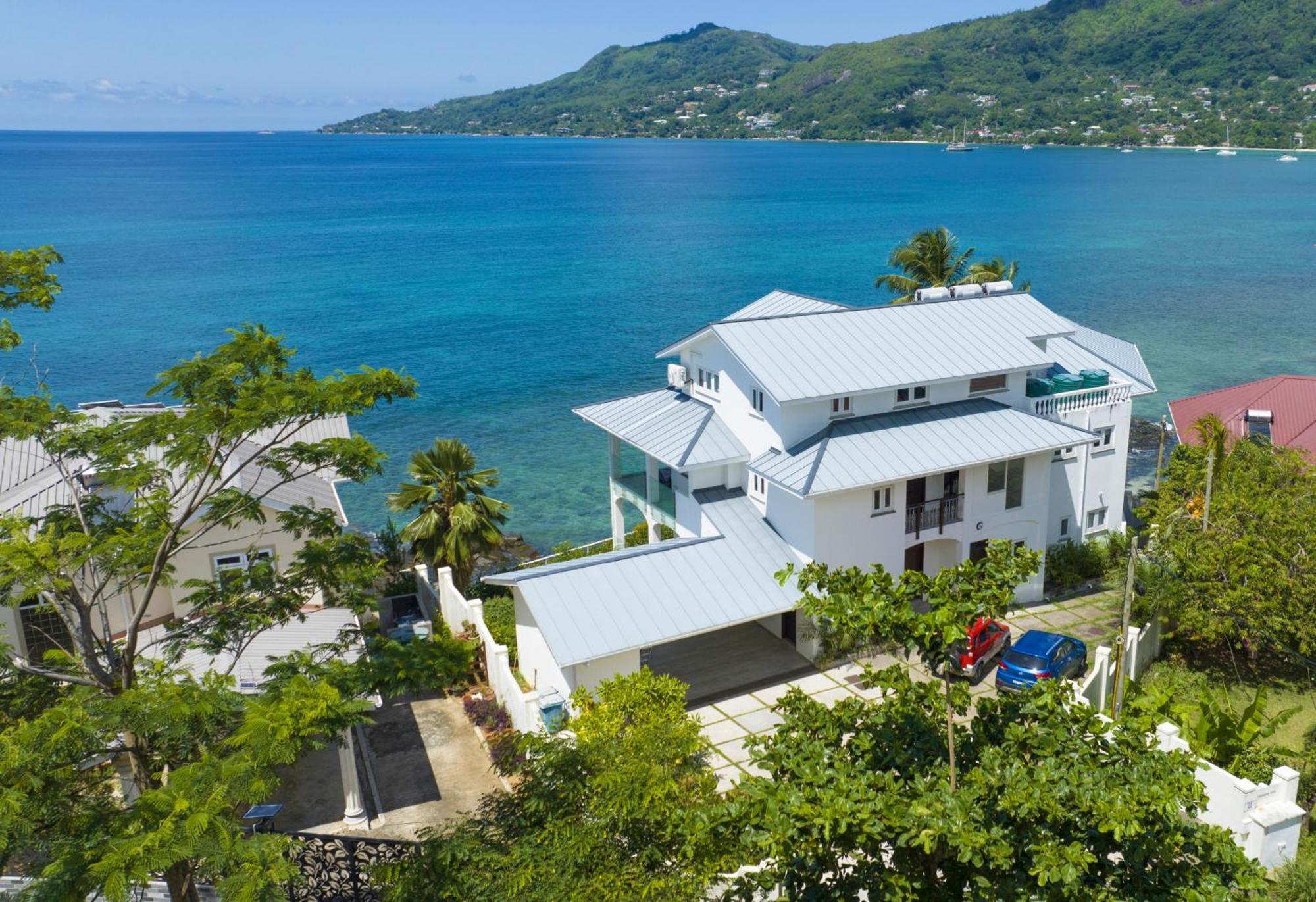 Vallonend Beachfront Villa With Excellent View Бель-Омбр Экстерьер фото
